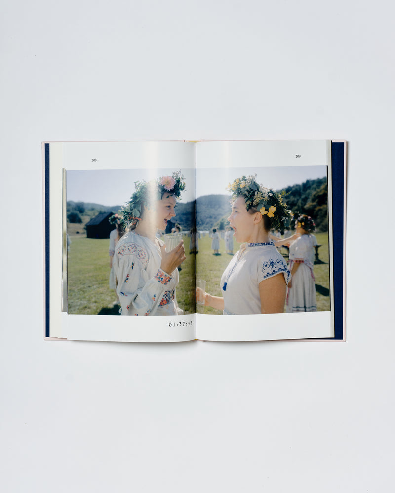 Midsommar Screenplay Book